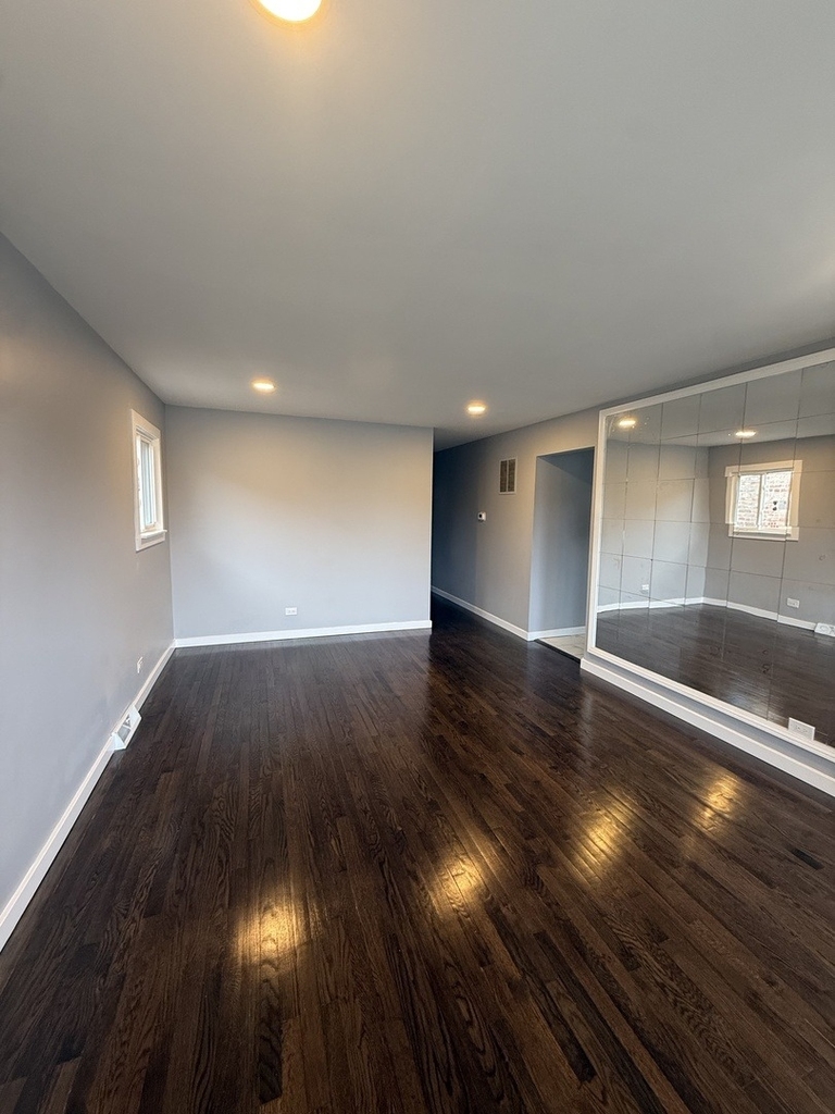 7732 Lotus Avenue - Photo 2