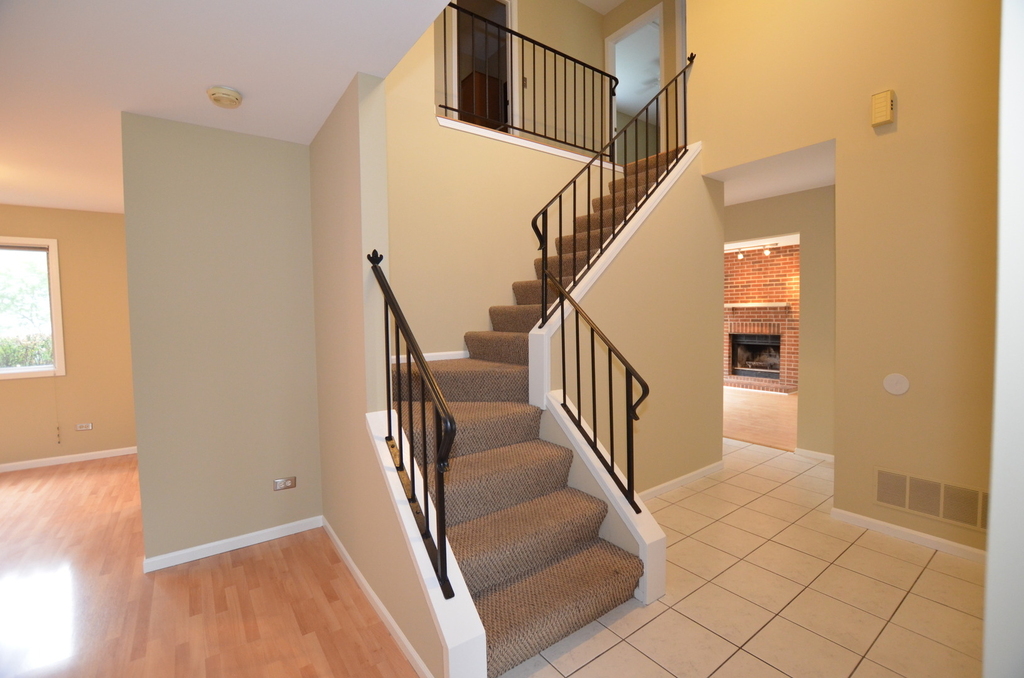 387 Amy Court - Photo 9