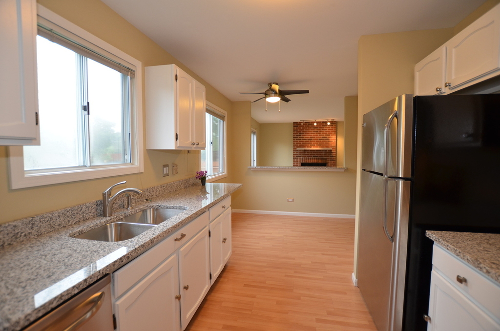 387 Amy Court - Photo 3