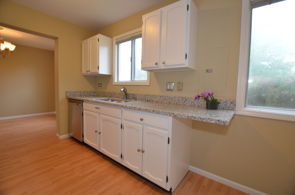 387 Amy Court - Photo 18