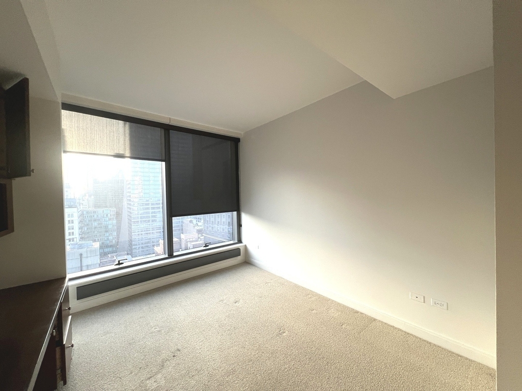 60 E Monroe Street - Photo 6