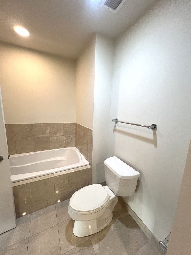 60 E Monroe Street - Photo 14