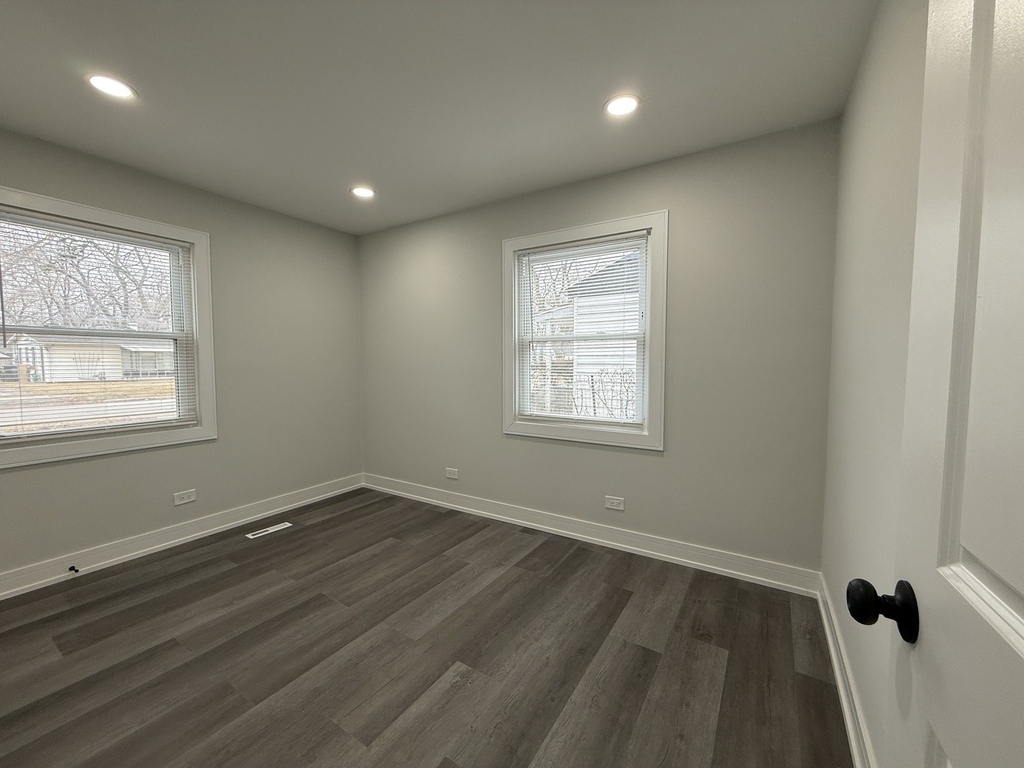 16752 Artesian Avenue - Photo 6
