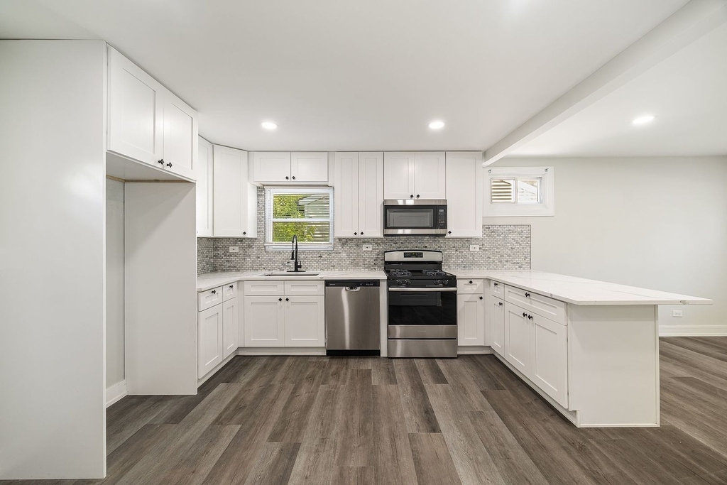 16752 Artesian Avenue - Photo 8