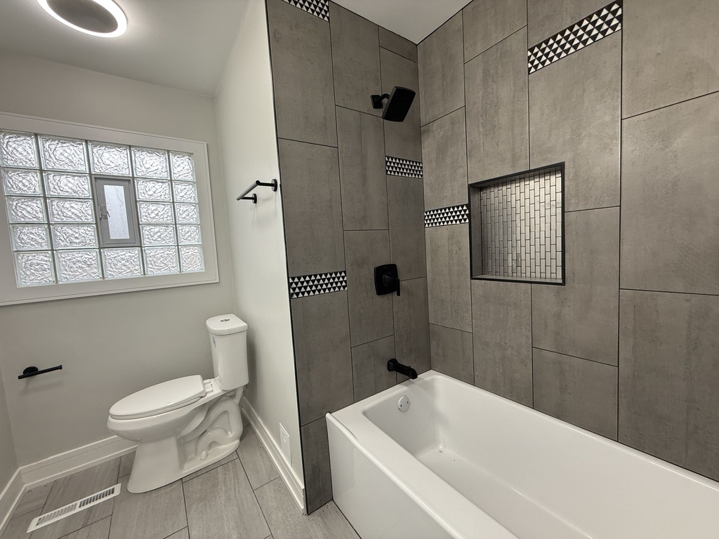 16752 Artesian Avenue - Photo 7