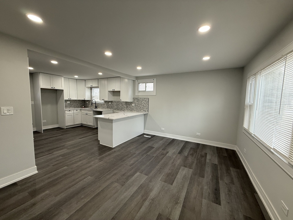 16752 Artesian Avenue - Photo 2