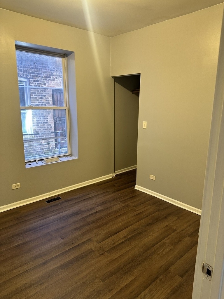 6314 S Artesian Avenue - Photo 4