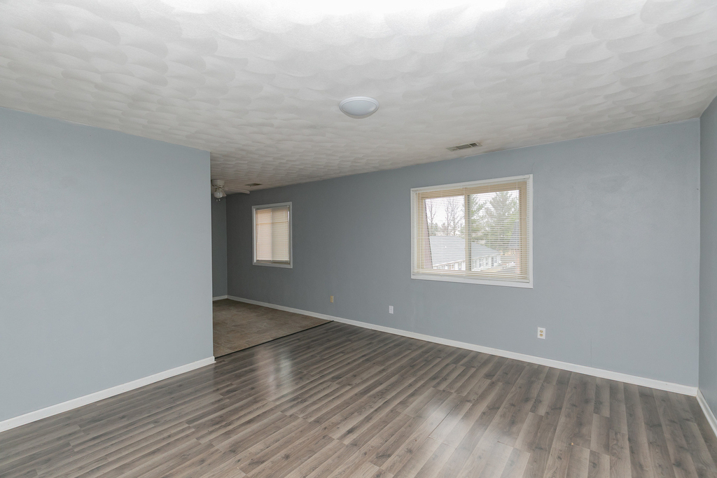 3430 Holiday Court - Photo 3