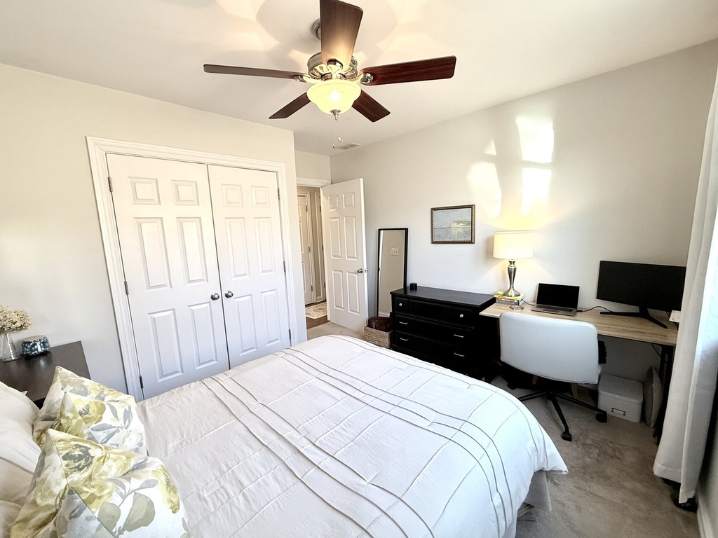 1144 W Roscoe Street - Photo 14