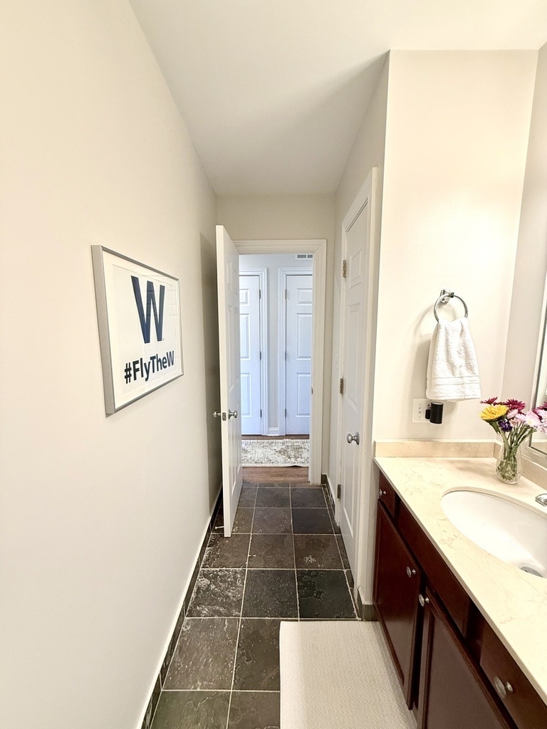 1144 W Roscoe Street - Photo 16