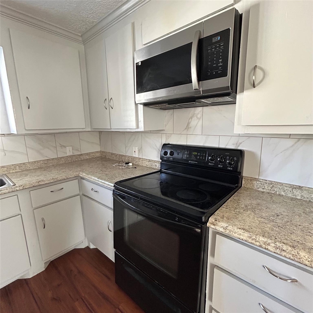 2918 46th Street - Photo 4