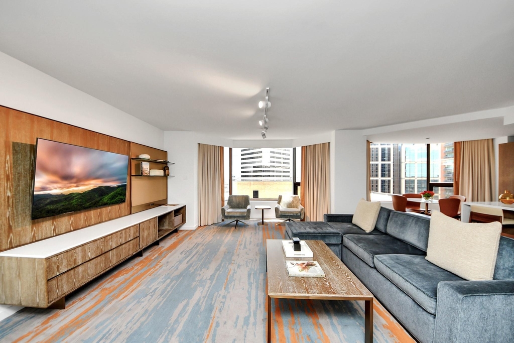 1300 Lamar Street - Photo 0
