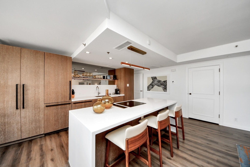 1300 Lamar Street - Photo 4