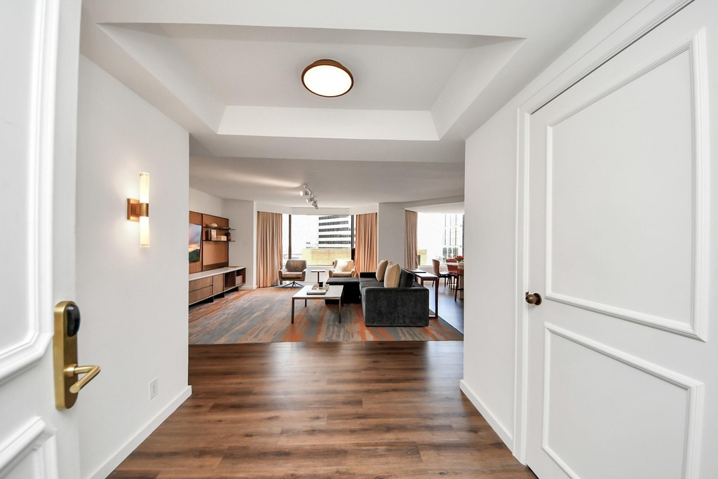 1300 Lamar Street - Photo 5