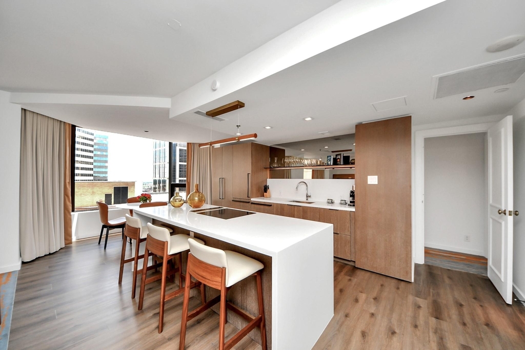 1300 Lamar Street - Photo 10
