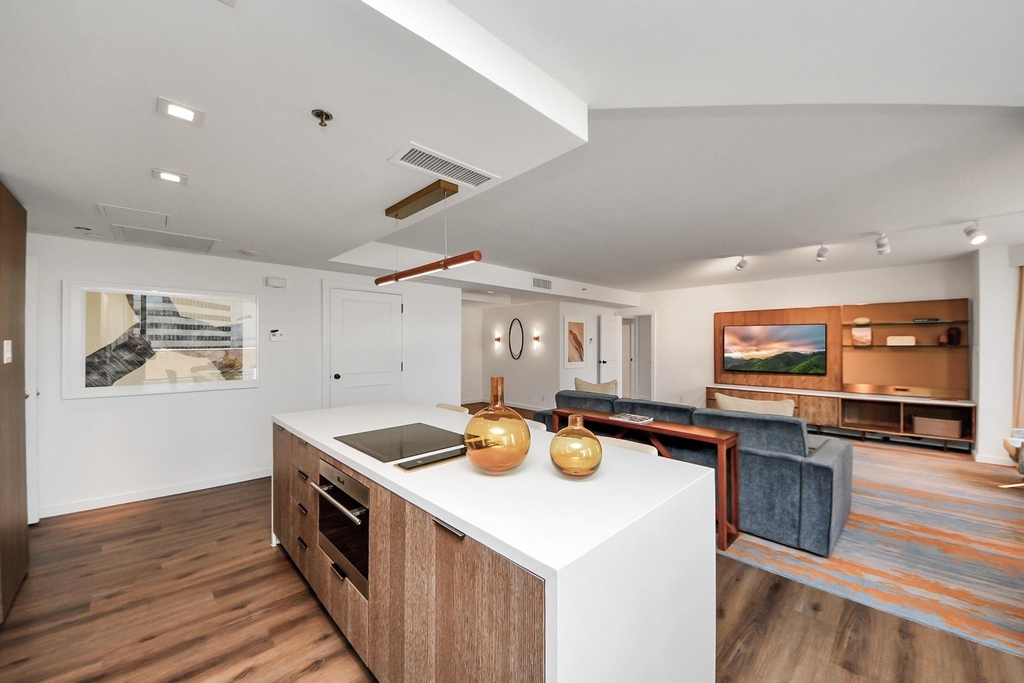1300 Lamar Street - Photo 1
