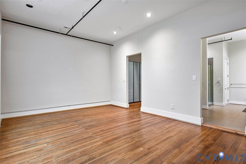 105 E Broad Street - Photo 19