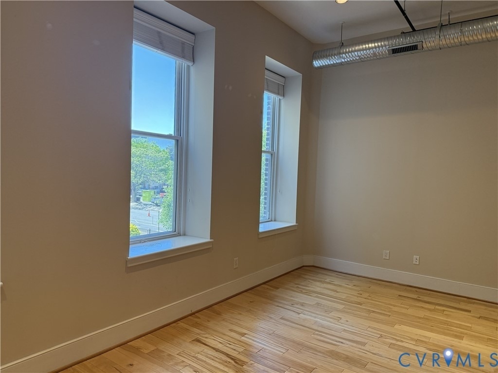 105 E Broad Street - Photo 28