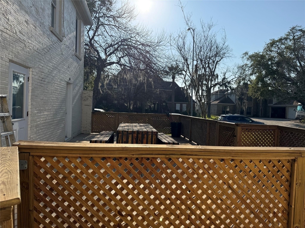 8 Bayvilla Street - Photo 9