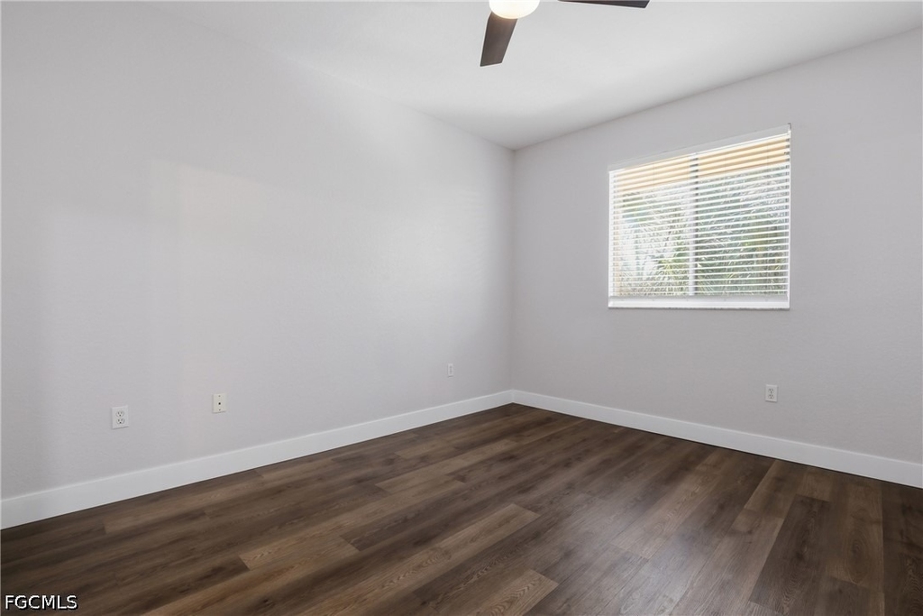 6321 Aragon Way - Photo 16