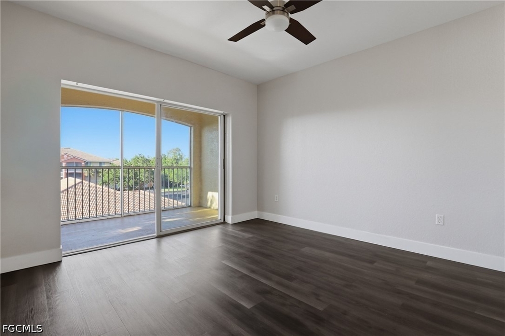 6321 Aragon Way - Photo 5