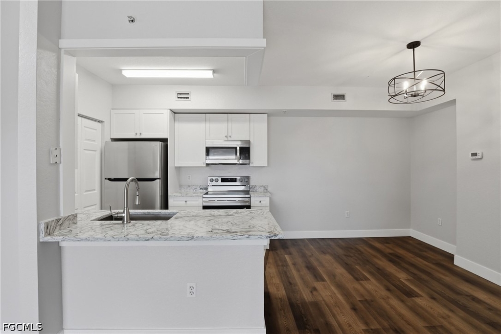 6321 Aragon Way - Photo 10
