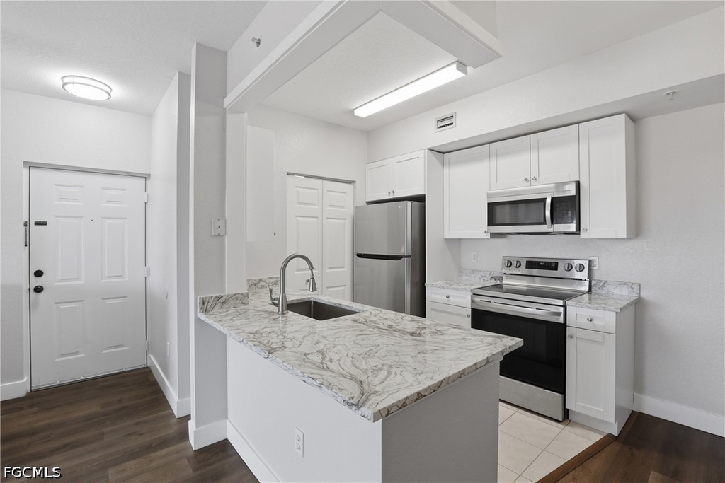 6321 Aragon Way - Photo 11