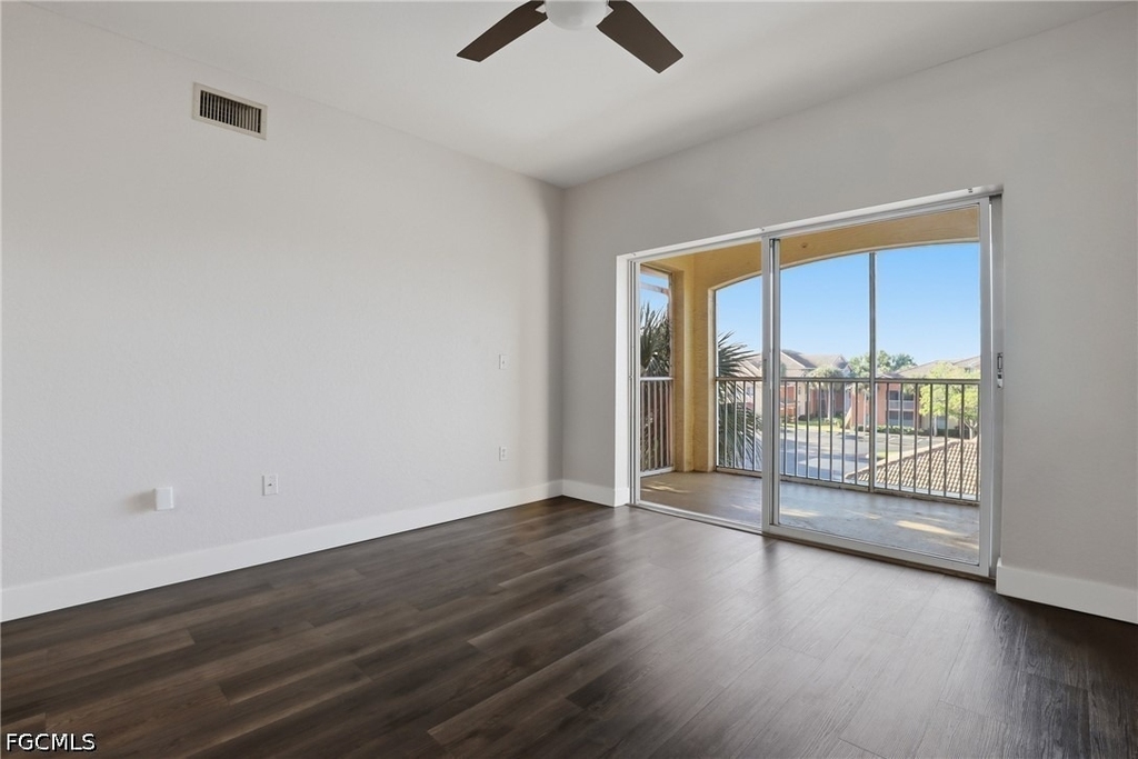 6321 Aragon Way - Photo 9