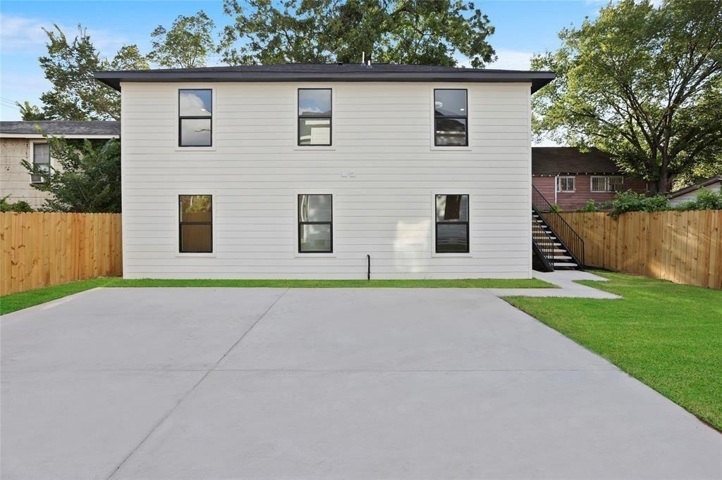 310 Delmar Street - Photo 0