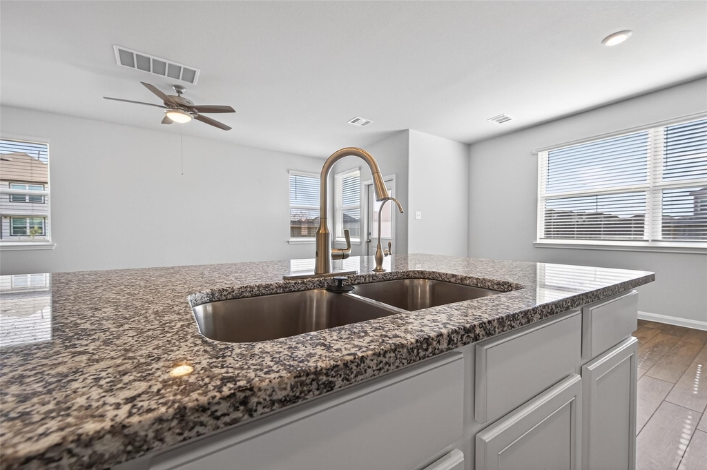 3903 Giorgio Pastel Place - Photo 27