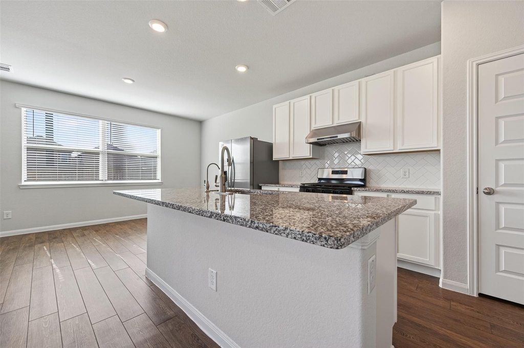 3903 Giorgio Pastel Place - Photo 23