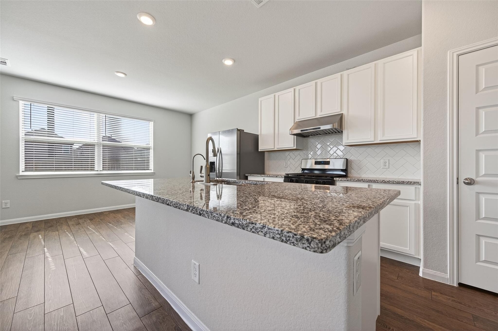 3903 Giorgio Pastel Place - Photo 16