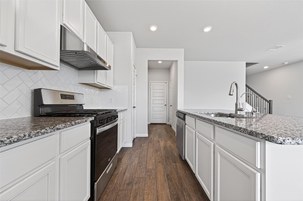 3903 Giorgio Pastel Place - Photo 21