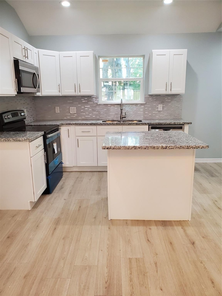 6815 Sidney - Photo 3