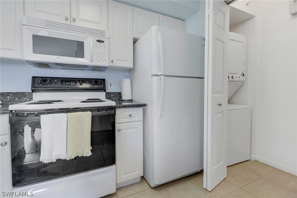 1205 Wildwood Lakes Boulevard - Photo 4