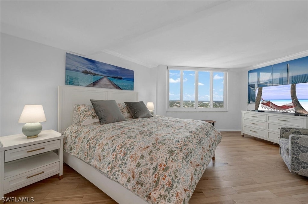 4041 Gulf Shore Boulevard N - Photo 9