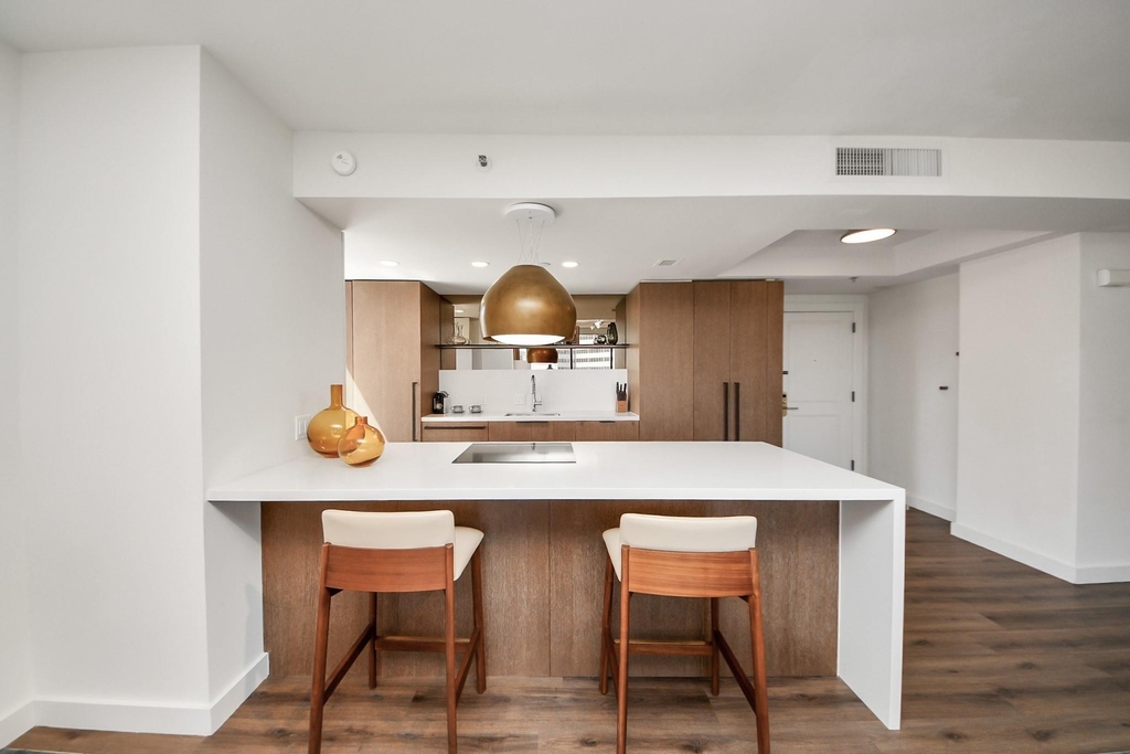 1300 Lamar Street - Photo 4
