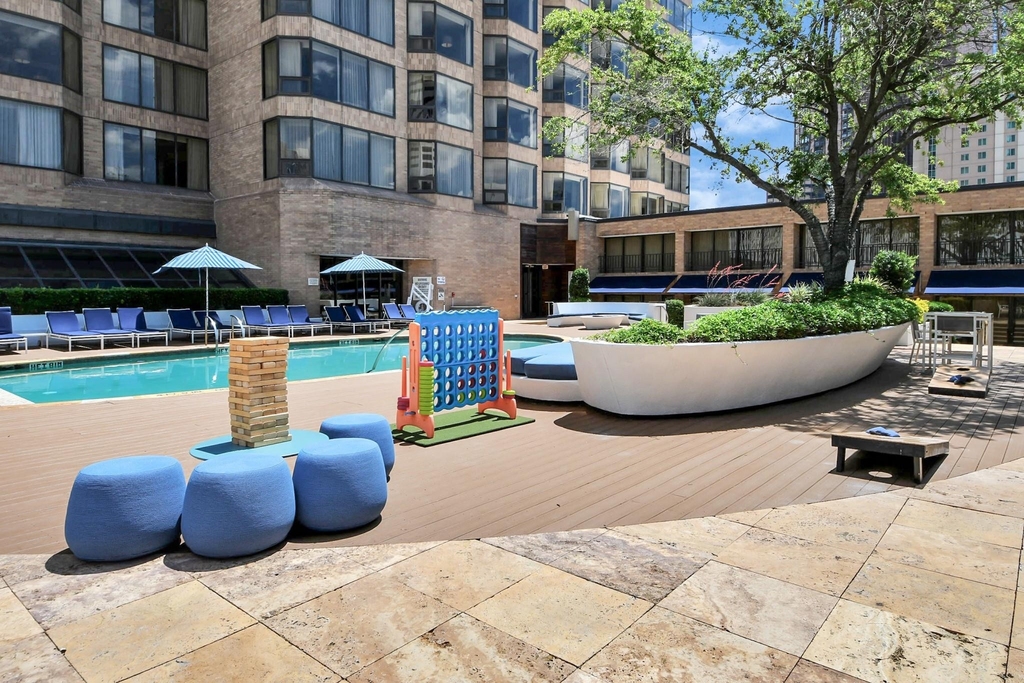 1300 Lamar Street - Photo 40