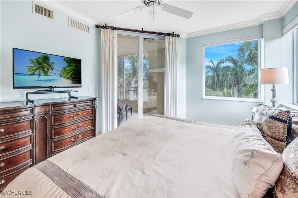2748 Tiburon Boulevard E - Photo 18