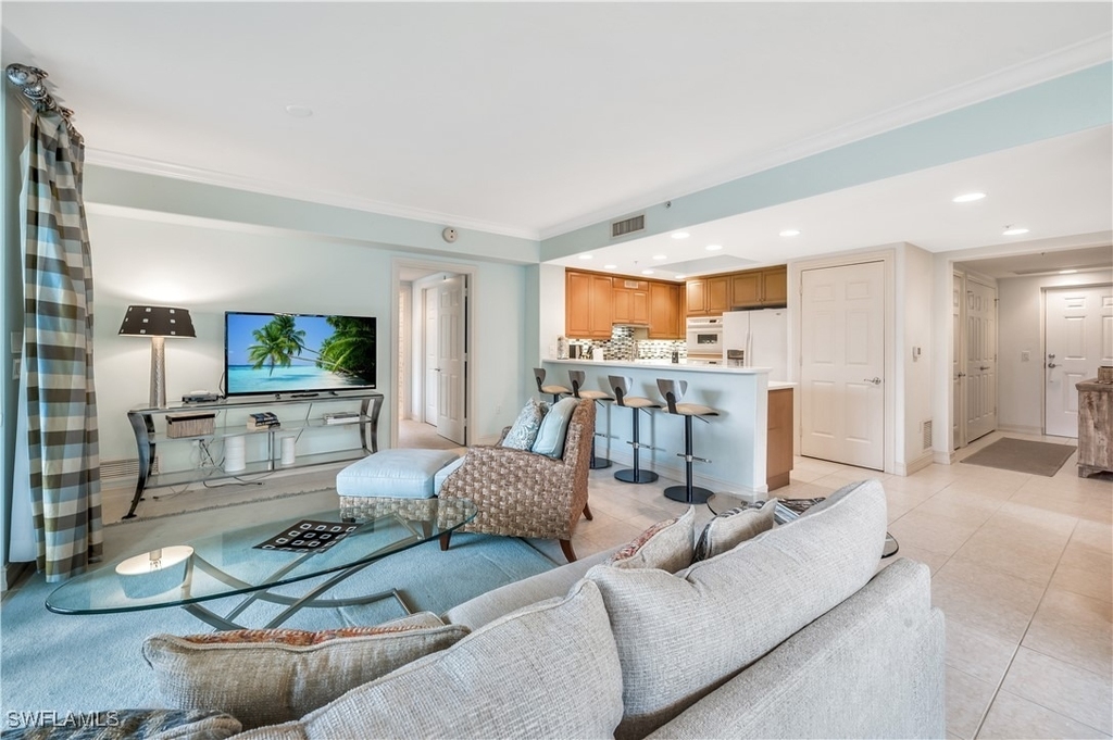 2748 Tiburon Boulevard E - Photo 9
