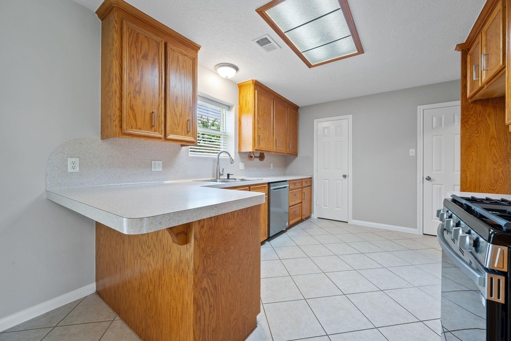 460 W Houston Street - Photo 5