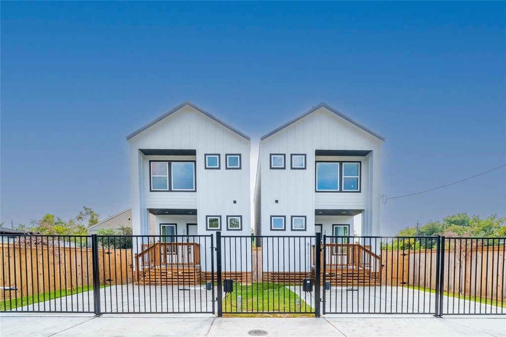 3212 Retta Street - Photo 1