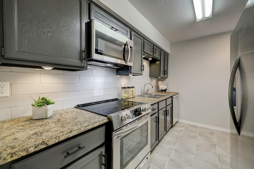 1201 Bering Drive - Photo 7