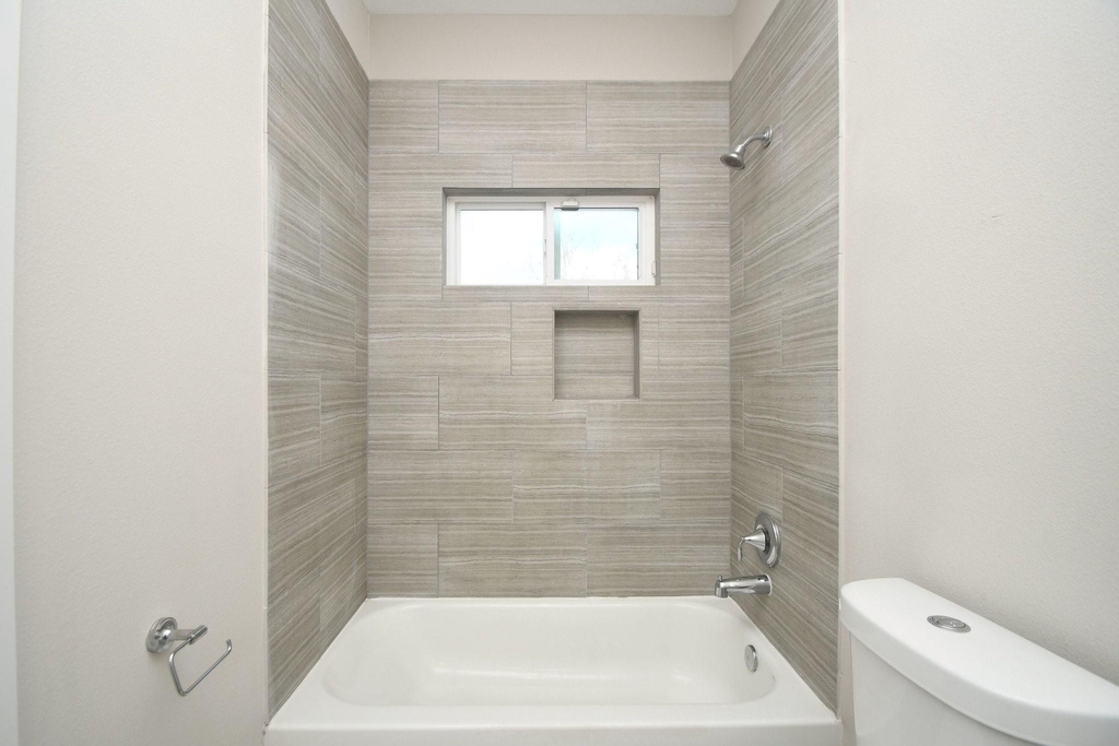 5904 Gardendale Drive - Photo 37