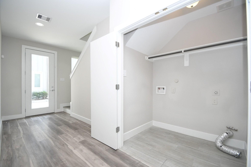 5904 Gardendale Drive - Photo 5