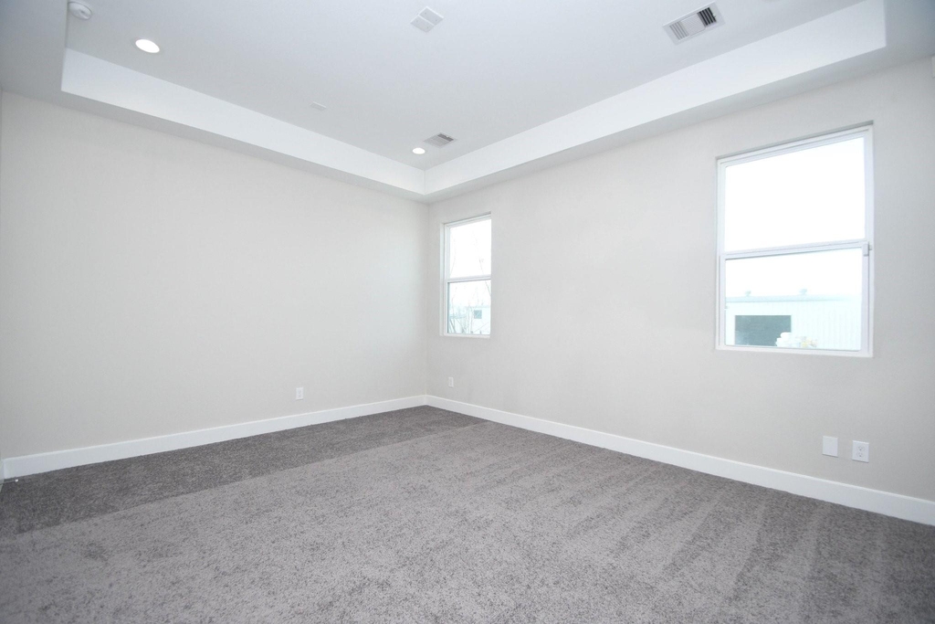 5904 Gardendale Drive - Photo 30