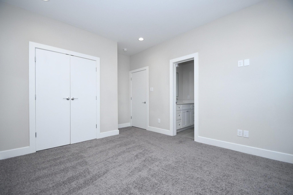 5904 Gardendale Drive - Photo 25