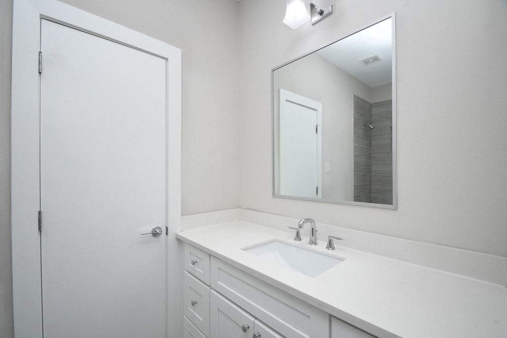 5904 Gardendale Drive - Photo 36