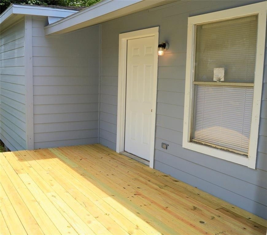 1708 W 5th Street - Photo 8