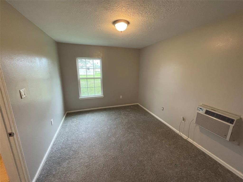 1708 W 5th Street - Photo 7